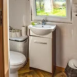 Lovely Home In Biskupiec With House Sea View 度假居 *
