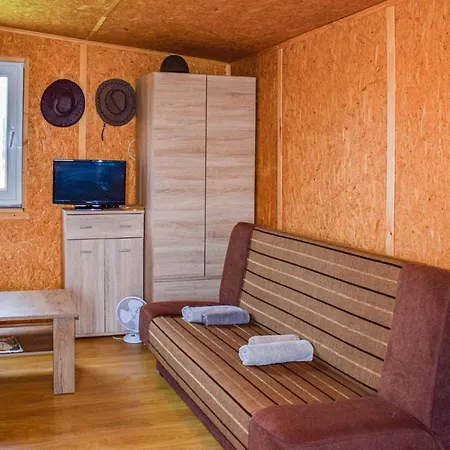 Lovely Home In Biskupiec With House Sea View * 比斯库佩茨